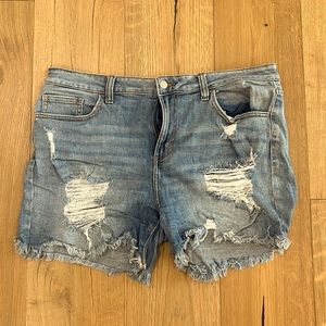 Like new Distressed denim shorts woman’s XL